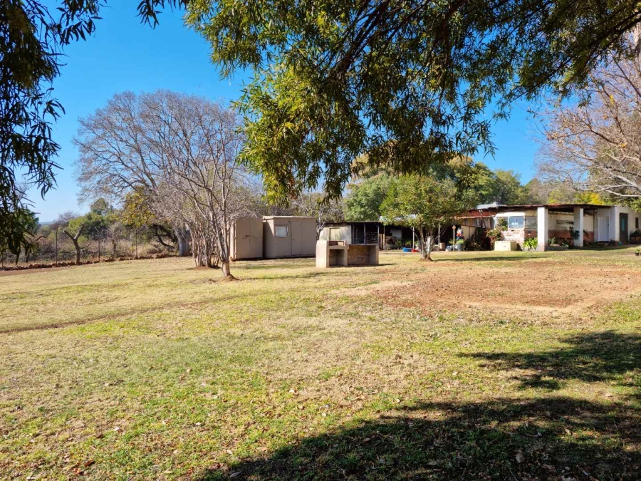 9 Bedroom Property for Sale in Hartbeespoort Rural North West